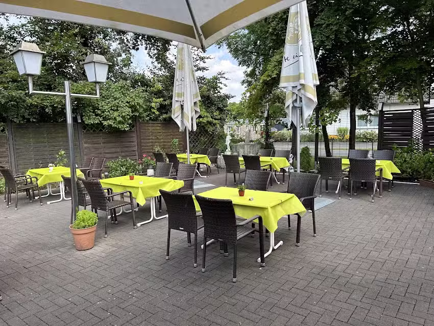 Restaurant Caf&eacute; Bar Athen Nikos