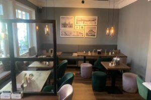 Restaurant, Caf&eacute; & Bar &bdquo;Platzhirsch&ldquo; Erfurt