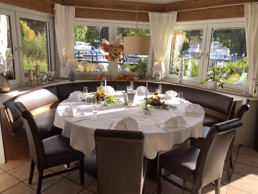 Restaurant & Caf&eacute; Hafenblick