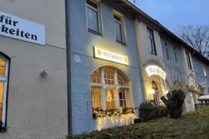 Restaurant & Cafe Waldhof