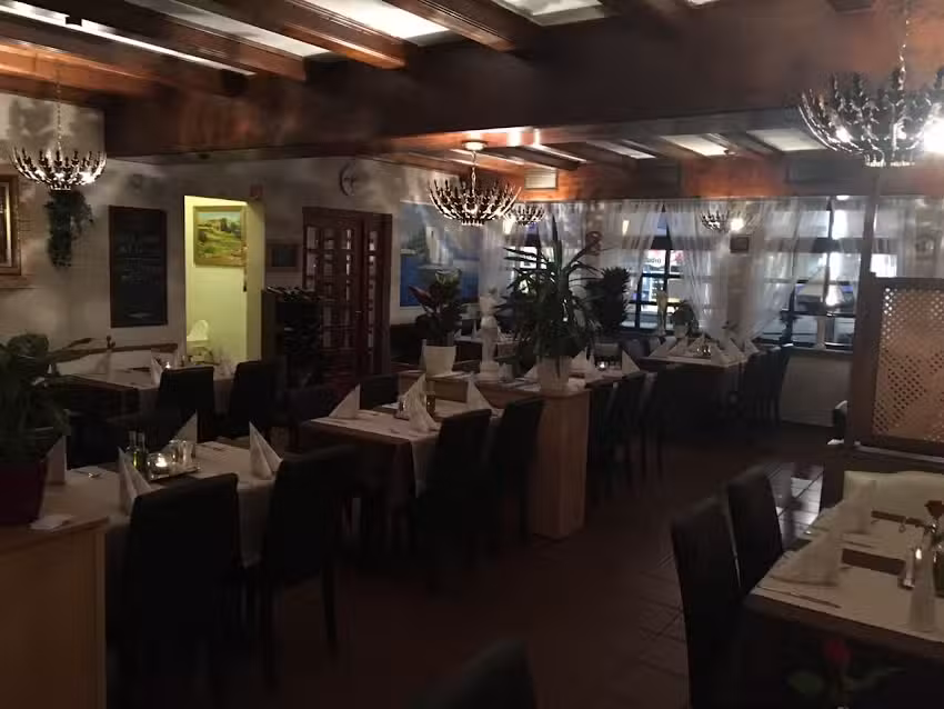 RESTAURANT DIONYSOS | Griechisches Restaurant in Trossingen