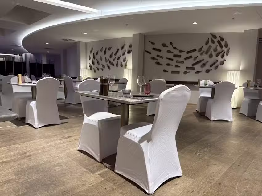 Restaurant East Side