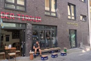 Restaurant Feinkostladen Cafe Der Tiroler