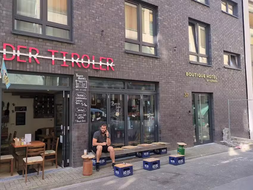 Restaurant Feinkostladen Cafe Der Tiroler