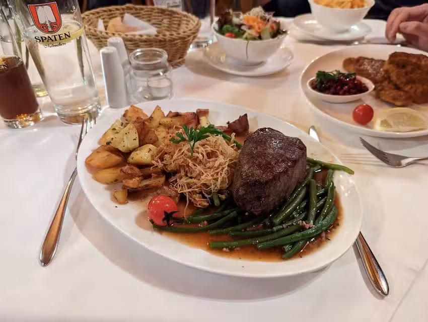 Restaurant @ Hotel Neuwirt