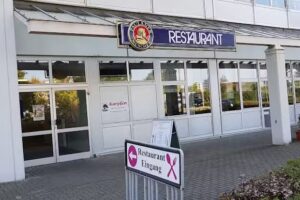 Restaurant im Modemarkt Adler