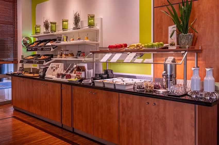 Restaurant La Verde! & Bar La Roja!