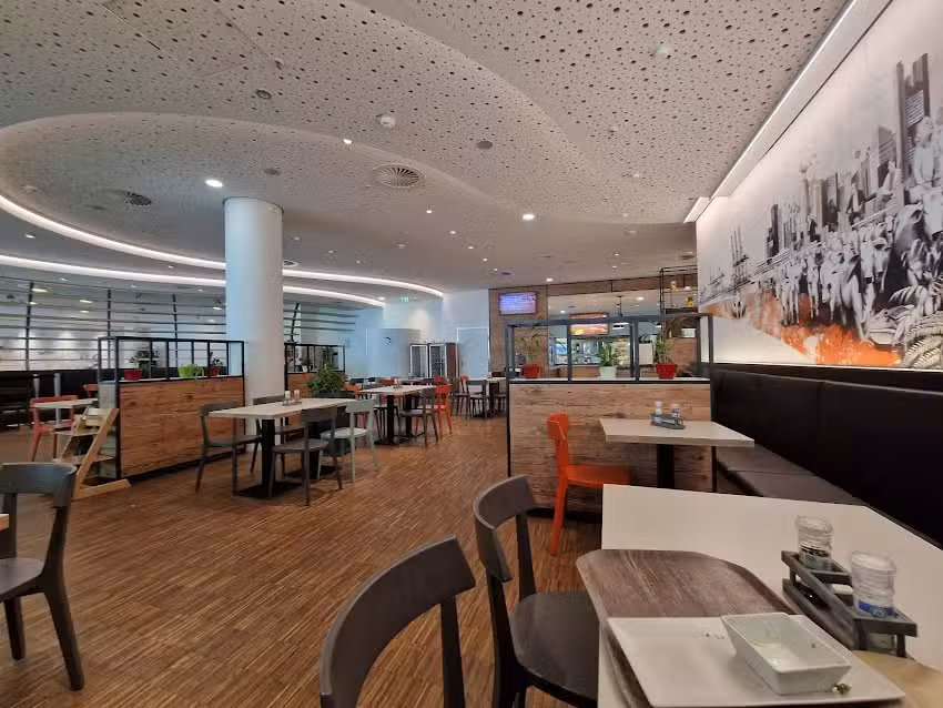 Restaurant &bdquo;L&auml;ngengrad&ldquo; im Klimahaus