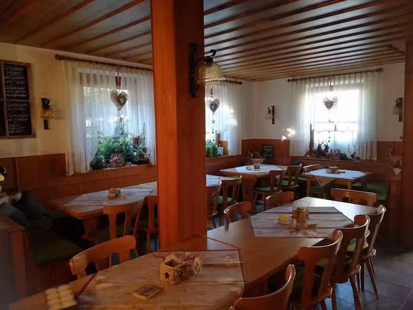 Restaurant, Metzgerei Traube