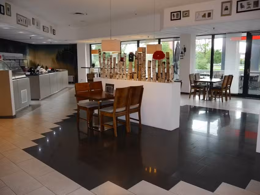 Restaurant MÖBELSCHAU Offenburg