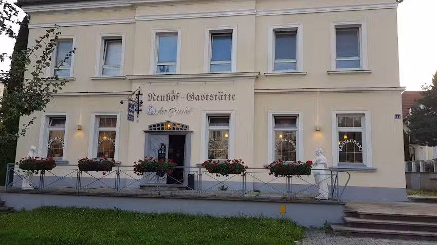 Restaurant Neuhof &bdquo;der Grieche&ldquo;