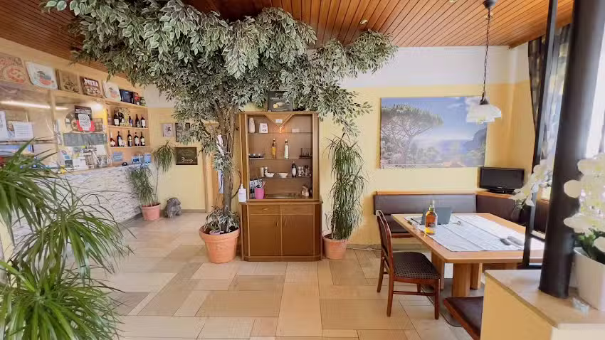 Restaurant & Pizzeria & Cafe La Luna