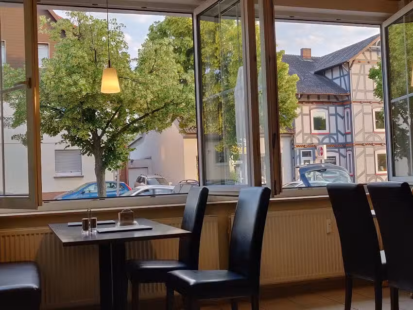 Restaurant & Pizzeria &bdquo;City Grill&ldquo;