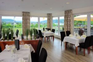 Restaurant Rhein 636 mit Terrasse & Lounge und Biergarten Rhein 636