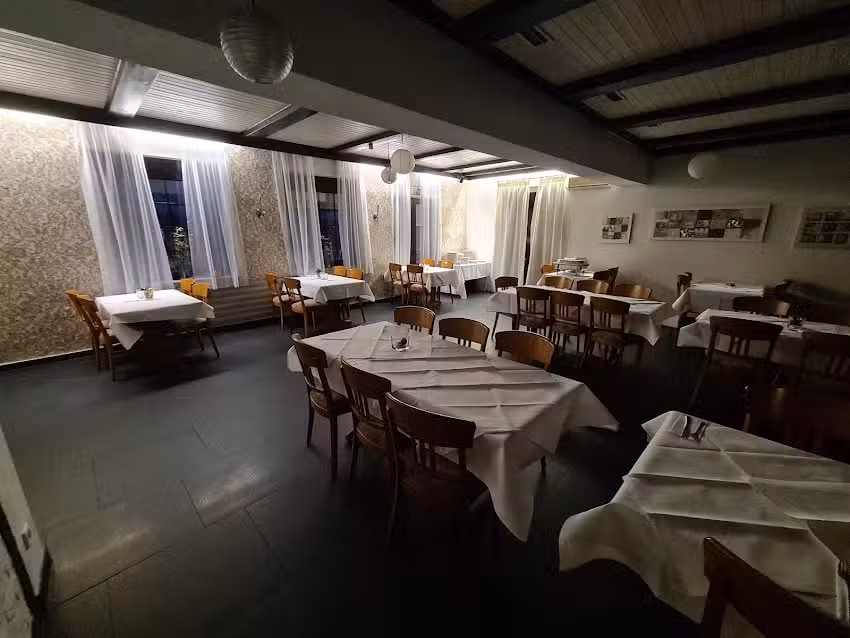 Restaurant Sch&ouml;nefeld
