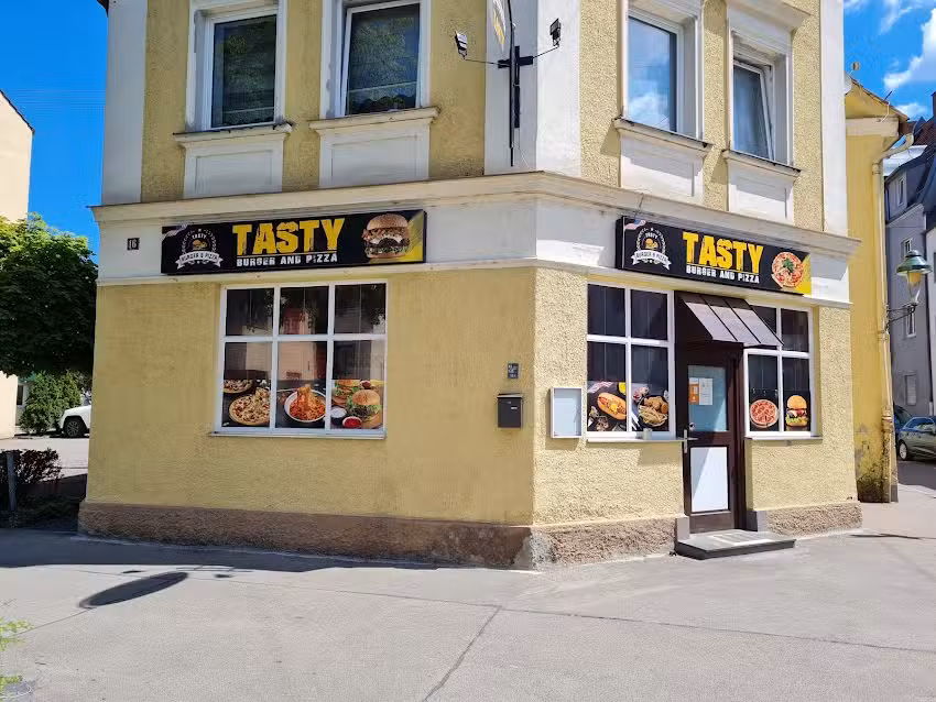 Restaurant Tasty Burger and Pizza