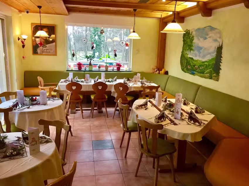 Restaurant & Waldcaf&eacute; Am Kunstteich