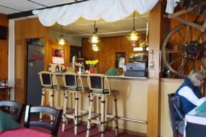 Restaurant Zorbas & Wei&szlig;es R&ouml;ssel