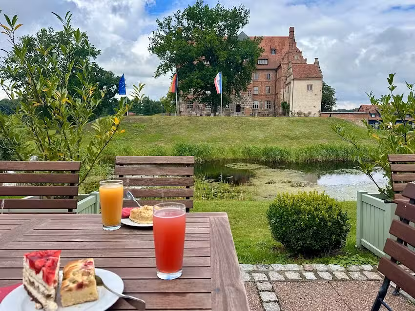 Restaurant zum Schlo&szlig; Ulrichshusen