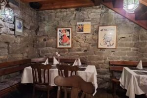 Restaurant Zum Weinbrunnen – Guy Peube