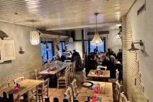Retsinadiko, die griechische Taverne