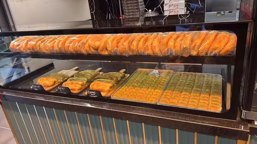 Reyna&lsquo;s D&ouml;nerPizza