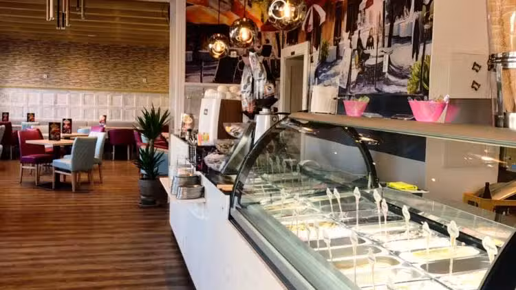 Reza&rsquo;s Street Kitchen