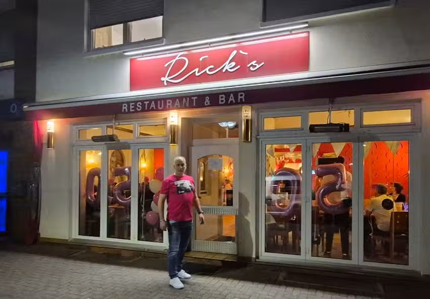 Rick’s Restaurant & Bar