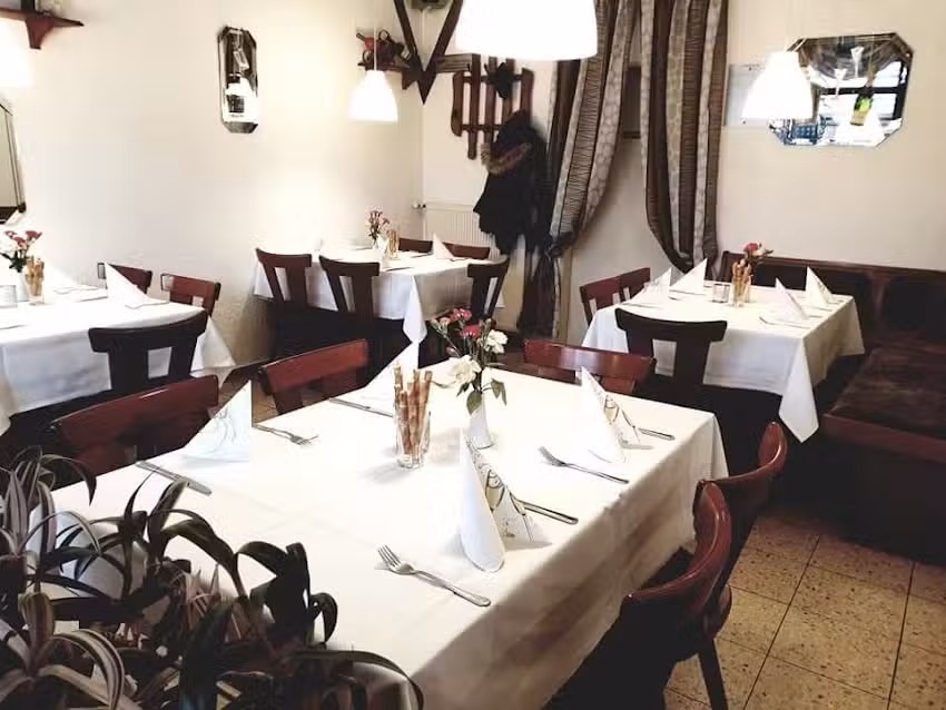 Ristorante Pizzeria AVANTI