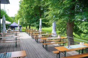 Robo’s Waldblick – Robin Schwarz