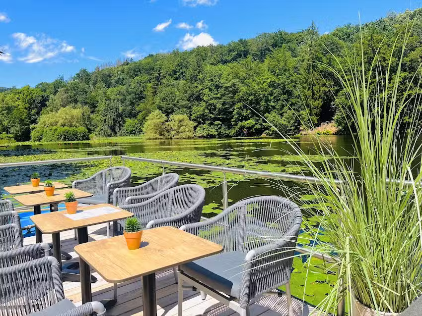 Roligio Bootshaus &ndash; Bootsverleih &ndash; Seeterrasse &ndash; Caf&eacute; &ndash; Event Location