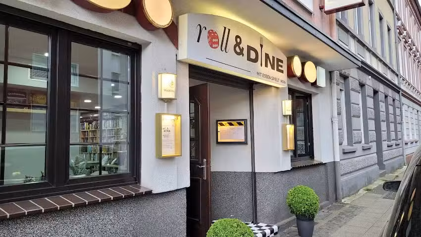Roll&Dine Bistro