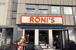 RONI&rsquo;S