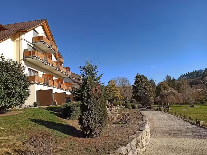 ROSE Restaurant & Hotel