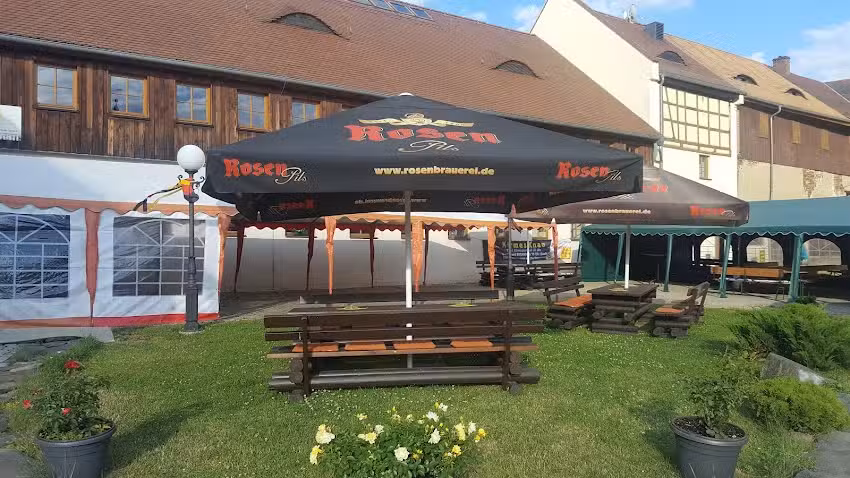 R&uuml;dis Campingburg und Bowlingbahn