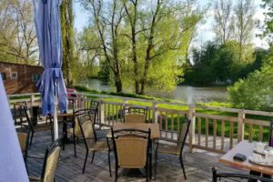 s&rsquo;Cafe an der Donau