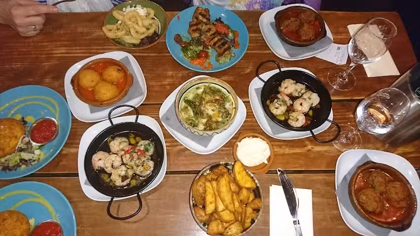 Salina. &ndash; Tapas / Bar / Restaurant