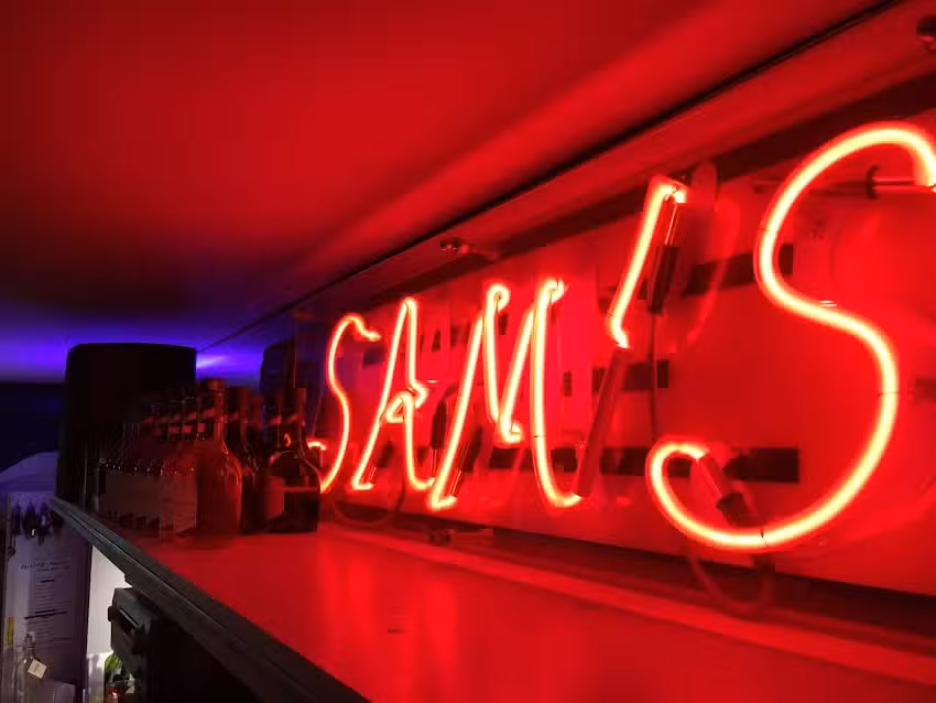 SAM&rsquo;S Bar