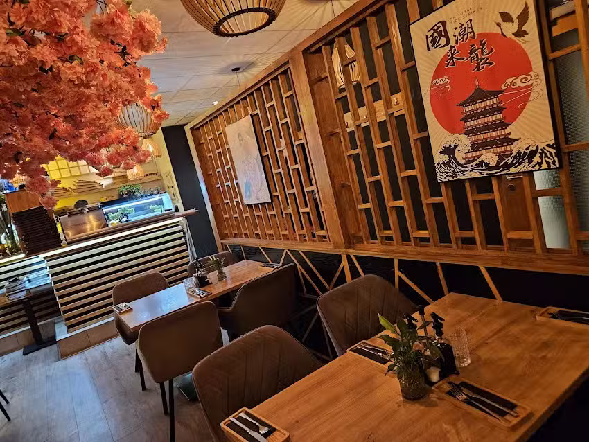 Sando Asiadining & Sushi