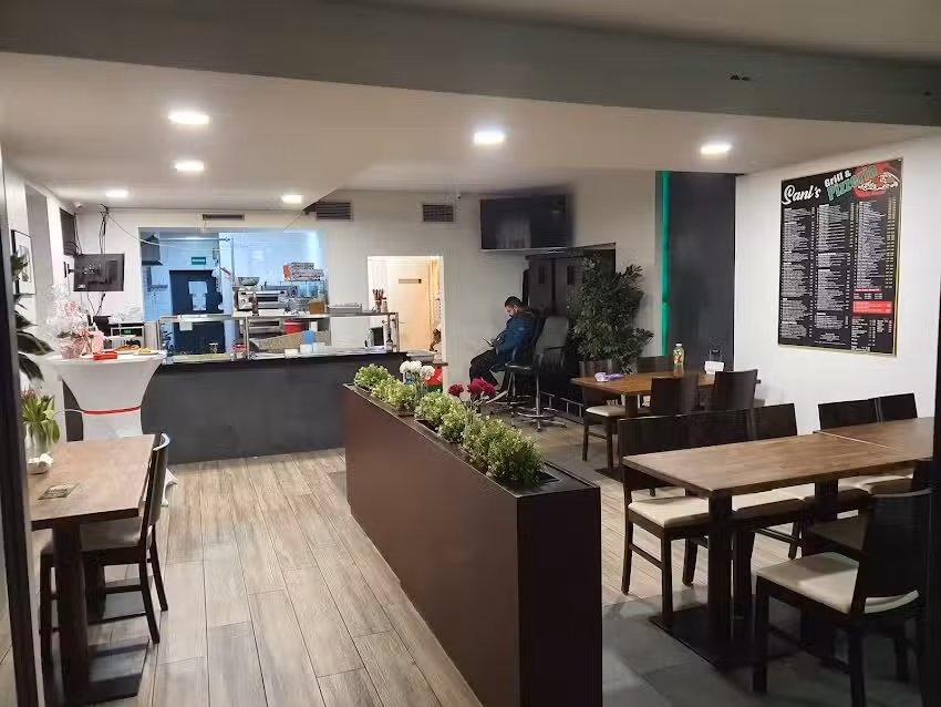 Sani&rsquo;s Pizzeria & Grill