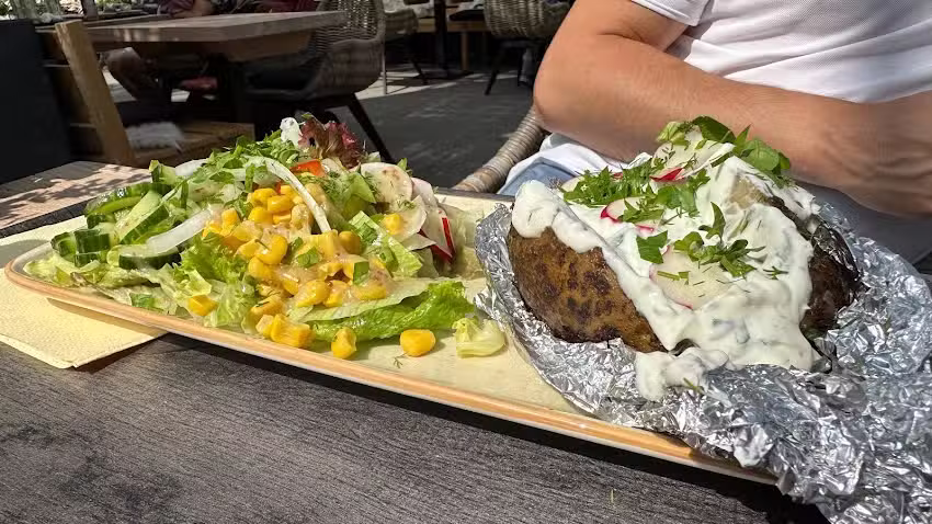 Schaar Caf&eacute; & Bistro in der Pflanzenwelt