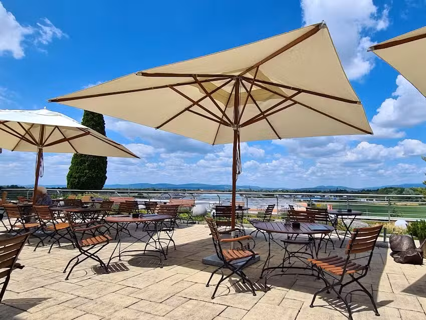 Schlemmertreff Restaurant Caf&eacute;