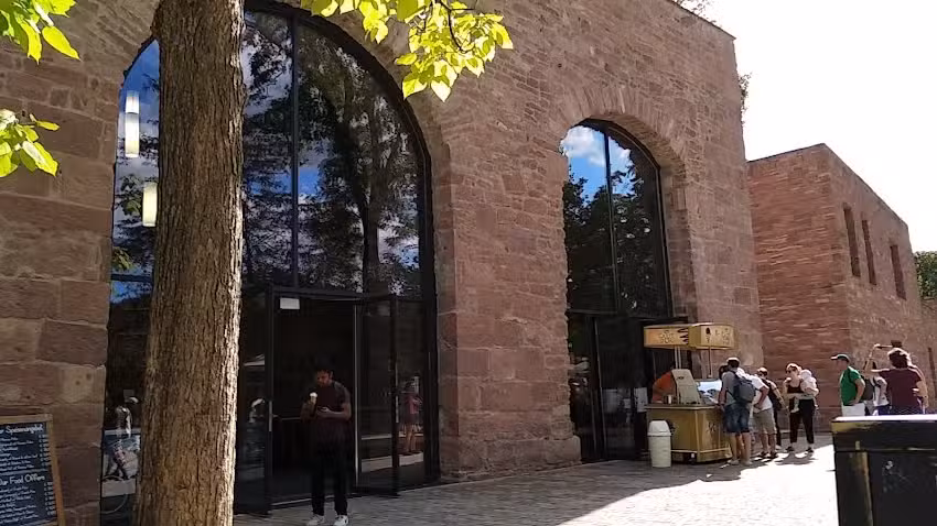 Schloss-Bistro Sattelkammer