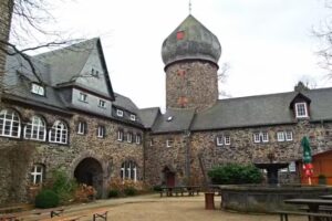 Schloßhotel Schweitzer GbR