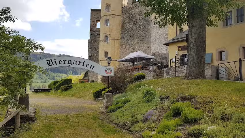 Schlosspension & Taverne &ldquo; Zum Pappenheimer &bdquo;