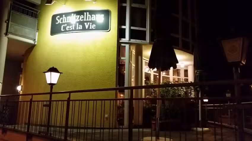 SchnitzelHaus C’est la vie