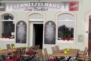 Schnitzelhaus Zum Domblick
