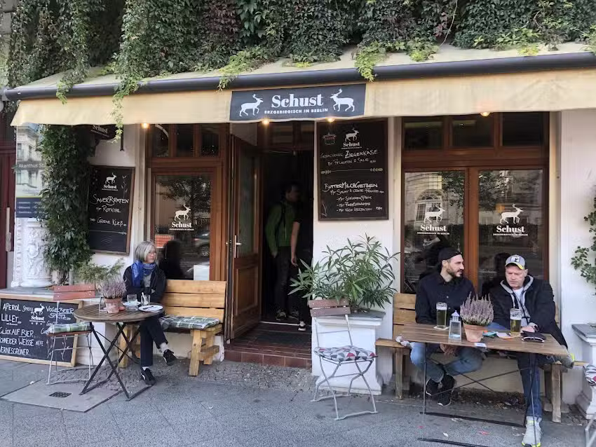 Schust &ndash; Restaurant