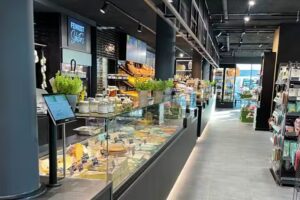 Schuster’s Shop & Bistro