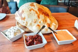 Seces Food Lounge